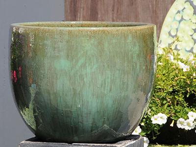 Egg Shell Pot Green Stream Md 14"x12"