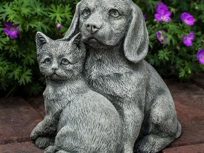 Cat & Dog Fur-Ever Friends AS 10.25"x7.25"x9.5" - 18 lbs