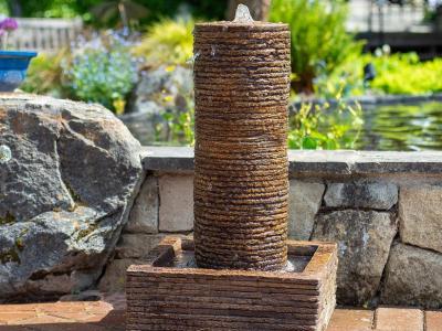 Fountain Drystack Patio Round WS 16"x16"x29" -190lbs