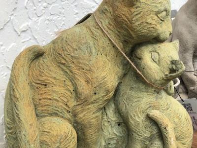 Cat w/Kitten 13.5"x13.5"x7"